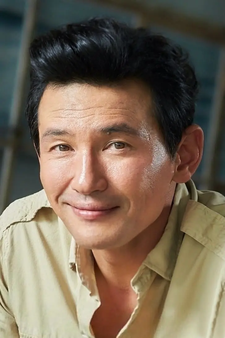 Hwang Jung-min as Bum-seok